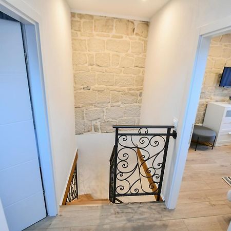 Apartment Lavanda - Suite Sinj Exterior photo