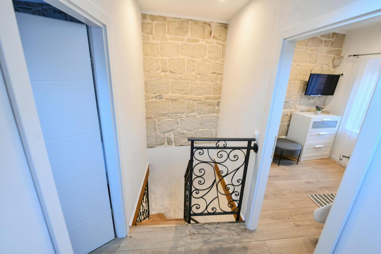 Apartment Lavanda - Suite Sinj Exterior photo