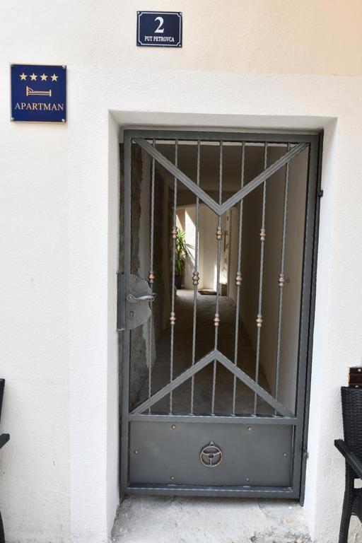 Apartment Lavanda - Suite Sinj Exterior photo