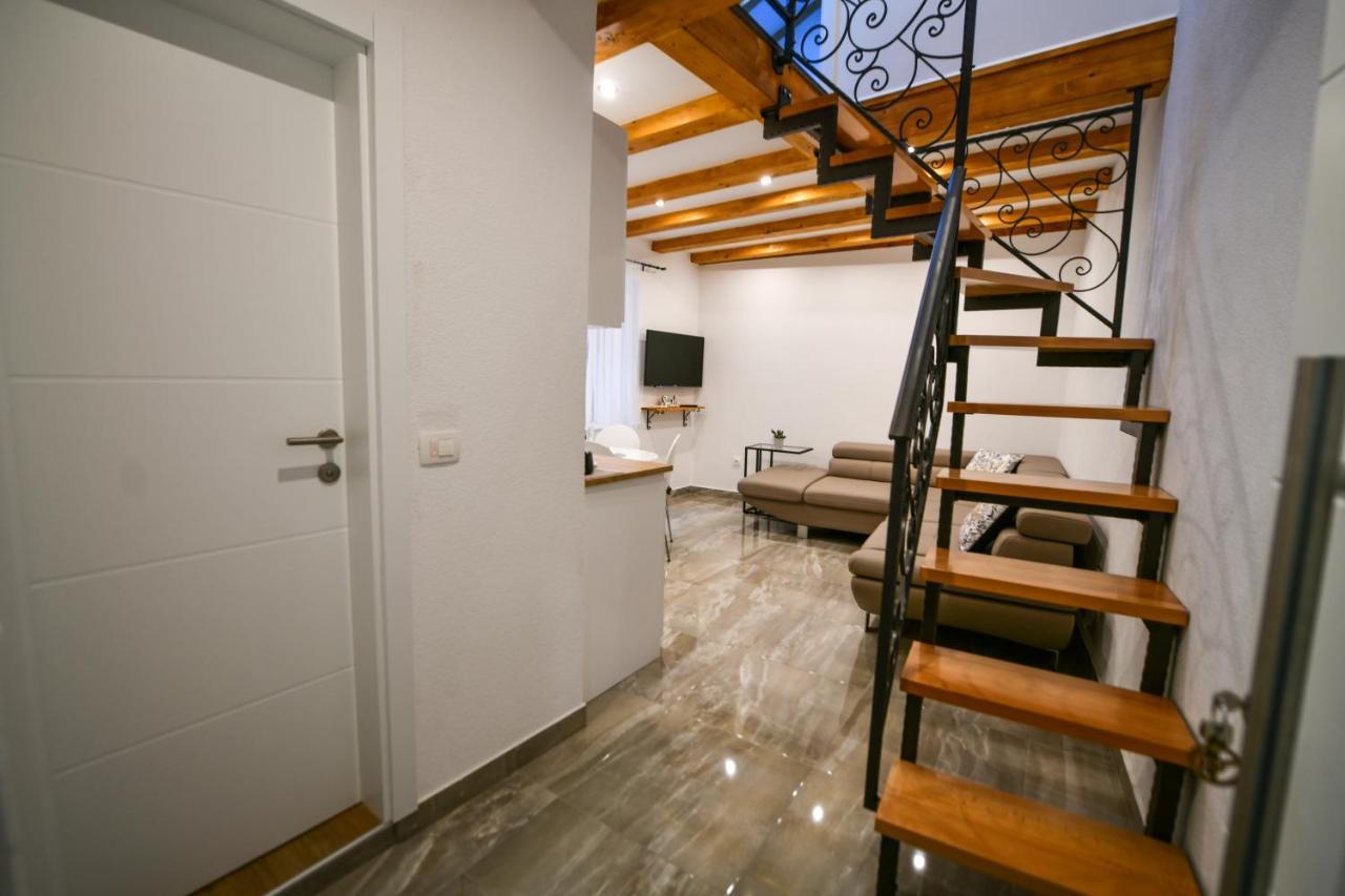 Apartment Lavanda - Suite Sinj Exterior photo